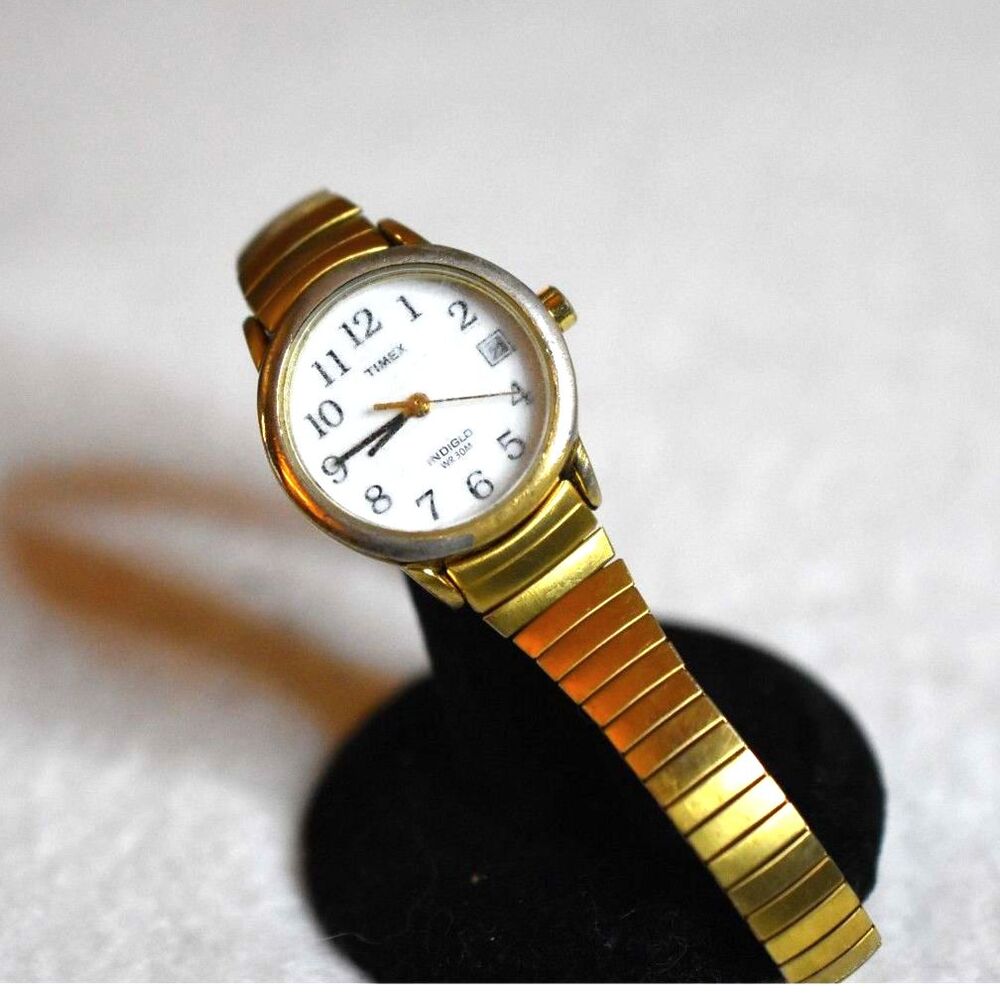 Vintage Timex Indiglo Gold Tone Metal Stretch Band New Battery 8"Watch
